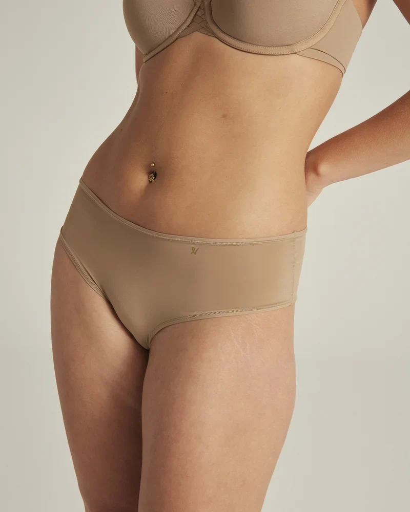 Nudea - Stretch-Bikinihose mit mittelhohem Bund, Dunkelbraun