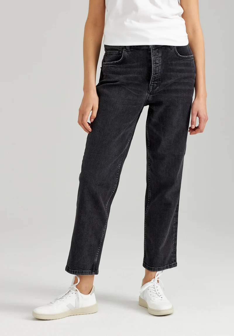 TT202 Straight Jeans Cropped