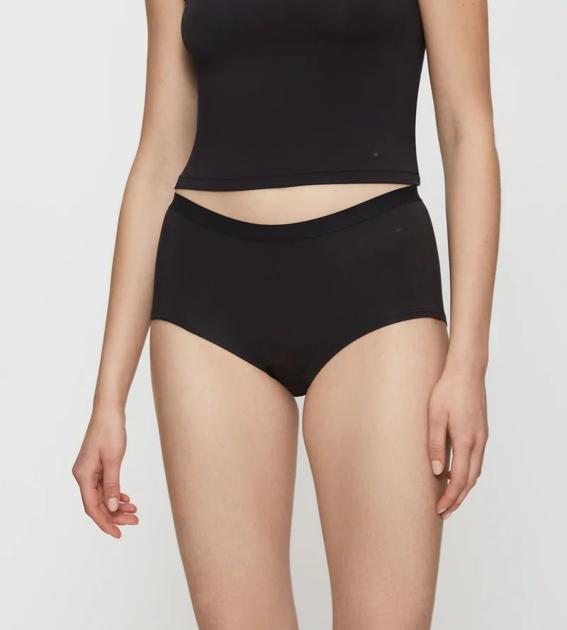 Triumph – Elegante, natürliche Boyshorts, Schwarz
