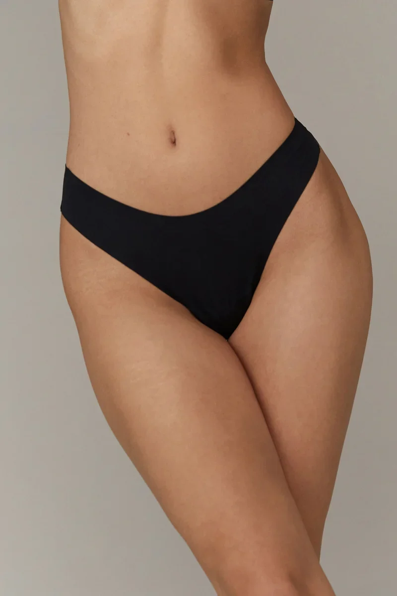 Aruelle - Demi-Tanga mit lasergeschnittenen Kanten und mittlerer Taille, Schwarz