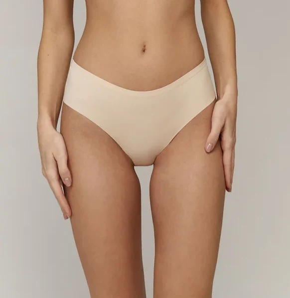 Aruelle - Devon Brazilian-Slip mit lasergeschnittenen Kanten und mittlerer Taille, Nude