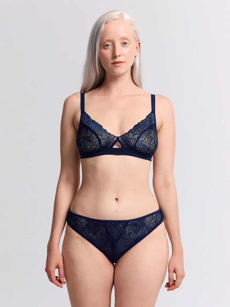 Fluid Lace Slip