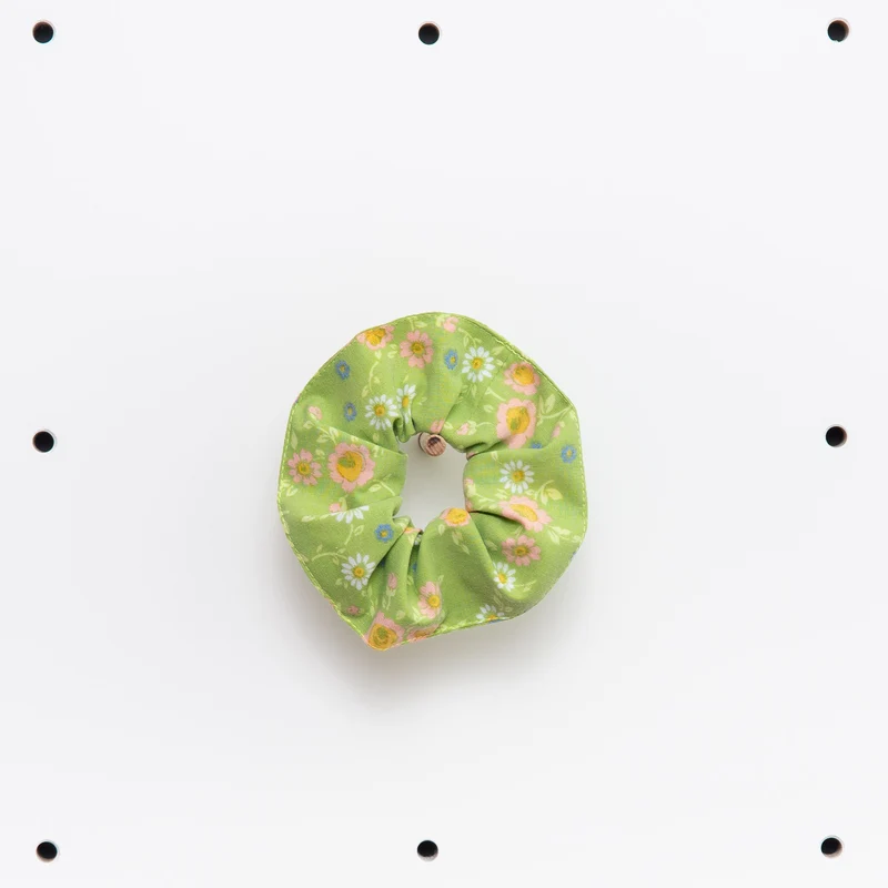 Nachhaltiges Scrunchie aus Omi's alter Bettwäsche - Made in Germany