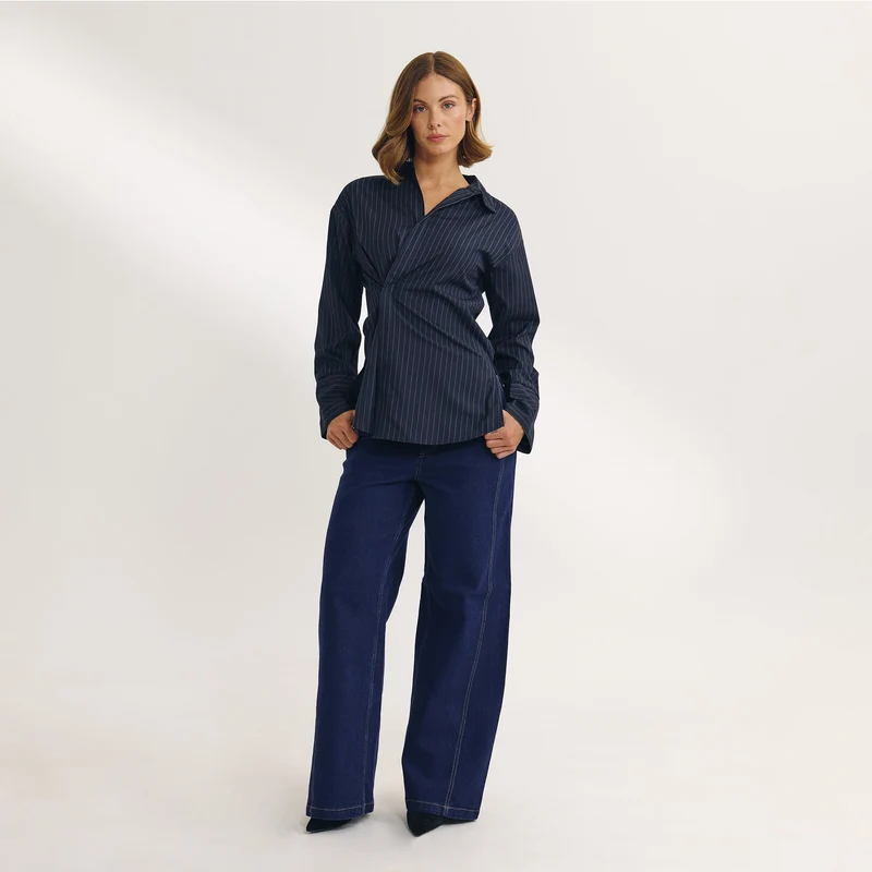 Asymmetrisches Hemd - Marineblauer Nadelstreifen